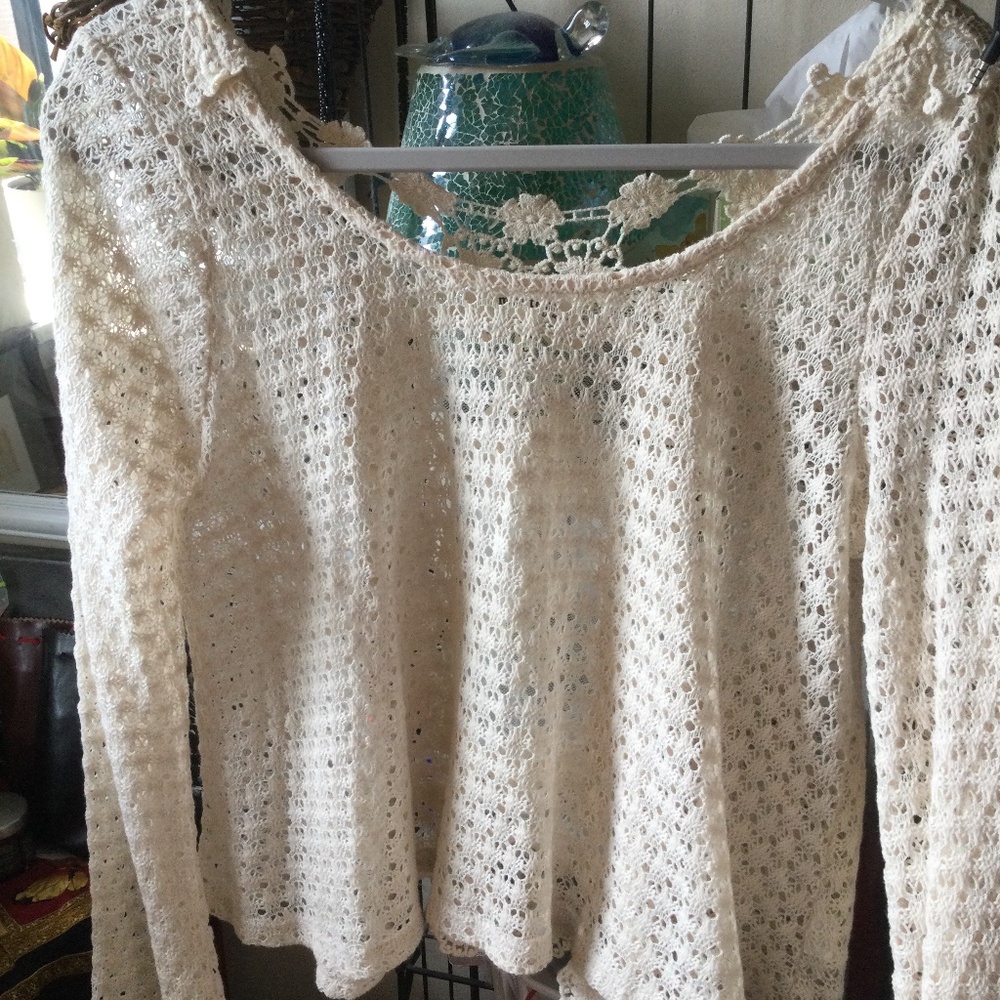 Beautiful sheer macrame top, long wide sleeves